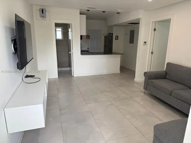 2-bedroom rental at 2201 Greene Street #1, Hollywood
