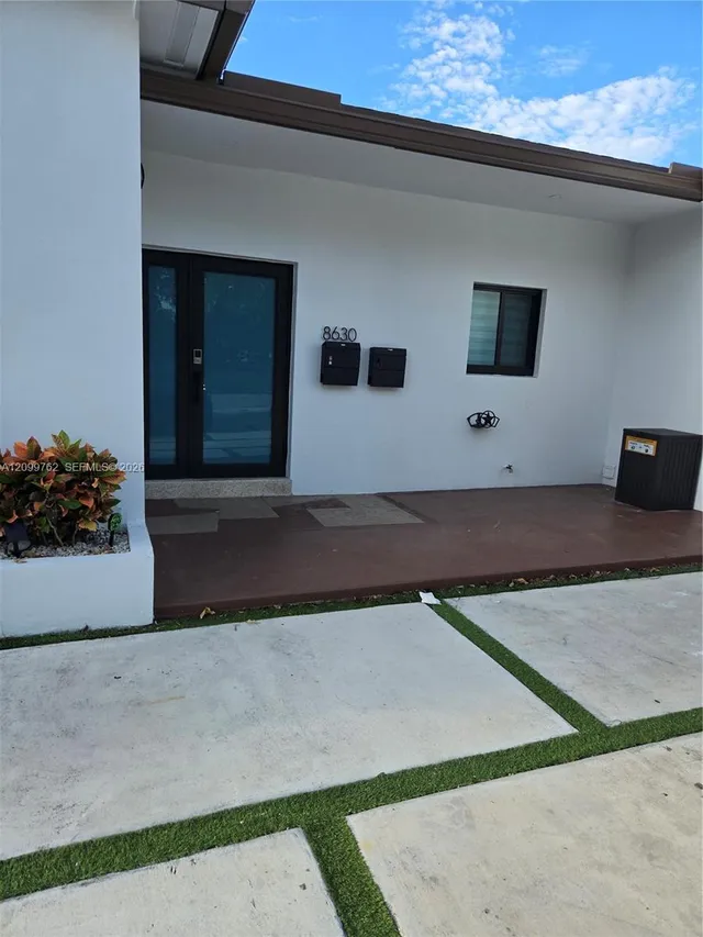 2-bedroom rental at 8630 SW 20th Street #left rear, Miami