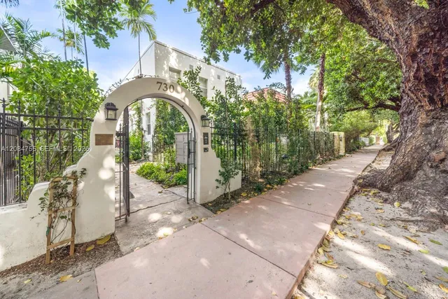 2-bedroom rental at 726 Meridian Avenue #1, Miami Beach
