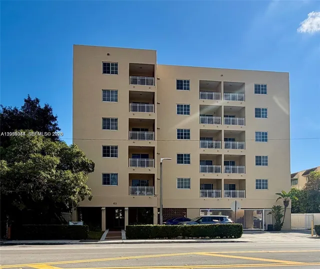 1-bedroom rental at 601 SW 37th Avenue #505, Miami
