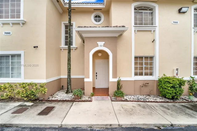 3-bedroom rental at 7080 NW 174th Terrace #102, Hialeah