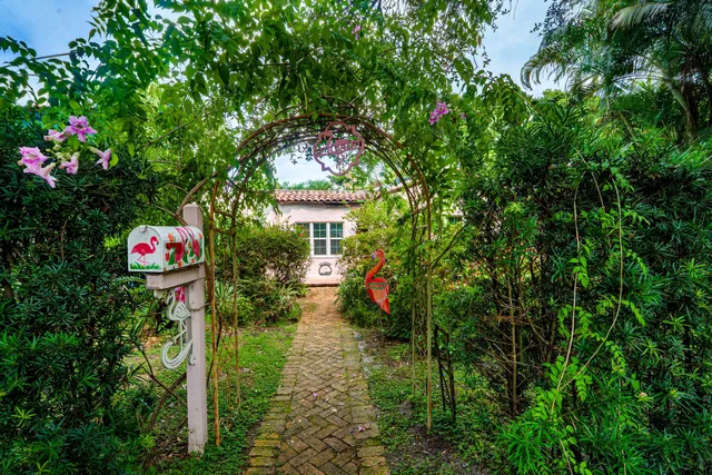 2-bedroom home at 703 Sunset Road, West Palm Beach