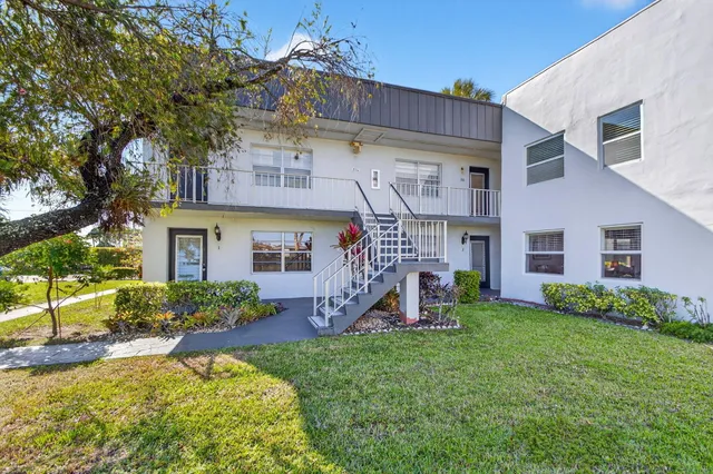 2-bedroom home at 3 Normandy A, Delray Beach