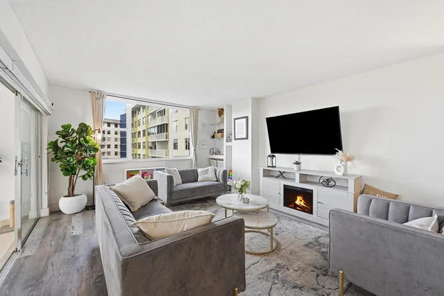 2-bedroom home at 4400 Hillcrest Drive #719c, Hollywood