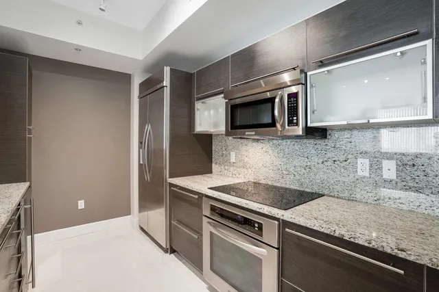 2-bedroom rental at 550 OKEECHOBEE Boulevard #1017, West Palm Beach