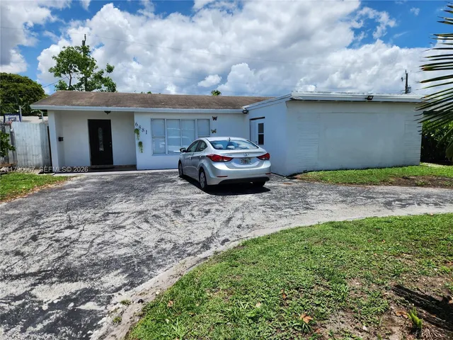 3-bedroom home at 6881 Sheridan Street, Hollywood