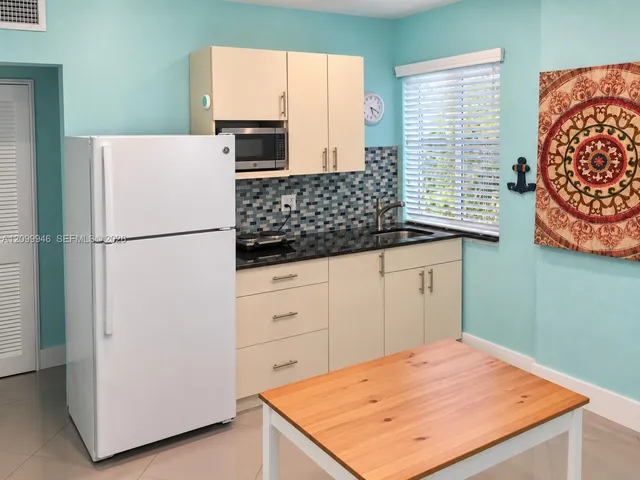 1-bedroom rental at 8510 SW 47th Street #B, Miami