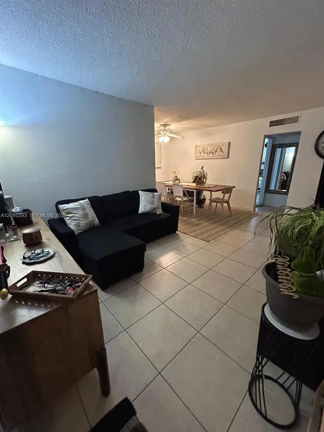 1-bedroom rental at 1100 NE 1st Court #104, Hallandale Beach