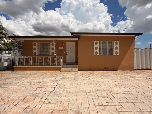2-bedroom rental at 255 SW 60th Avenue, Miami