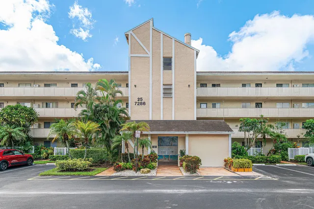 2-bedroom home at 7286 Huntington Lane #108, Delray Beach