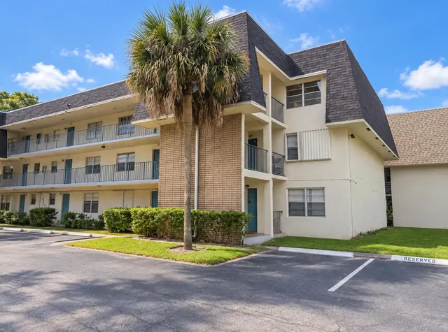 2-bedroom home at 613 S STATE ROAD 7 #2F, Margate