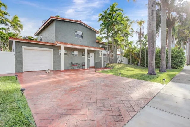 3-bedroom rental at 1100 NE 4TH Street, Hallandale Beach