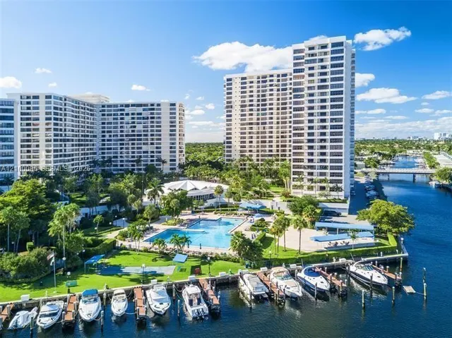 2-bedroom home at 2500 Parkview Drive #1716, Hallandale Beach