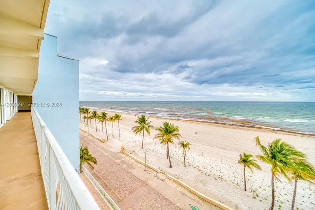 1-bedroom home at 300 Oregon Street #507, Hollywood