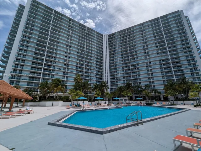 1-bedroom rental at 100 Bayview Drive #730, Sunny Isles Beach