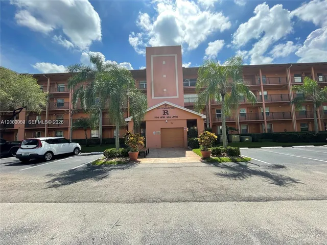 2-bedroom rental at 701 SW 141st Avenue #110R, Pembroke Pines