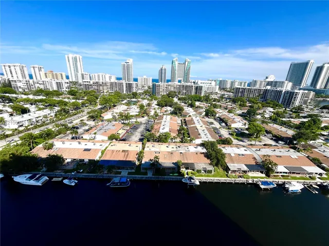 2-bedroom rental at 2500 Parkview Drive #1705, Hallandale Beach