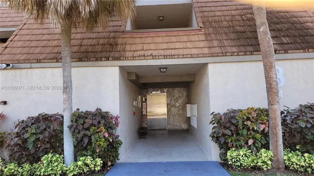 2-bedroom rental at 461 Ives Dairy Road #204-2, Miami