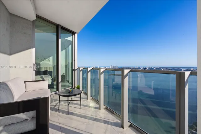 1-bedroom rental at 2900 NE 7th Avenue #3509, Miami