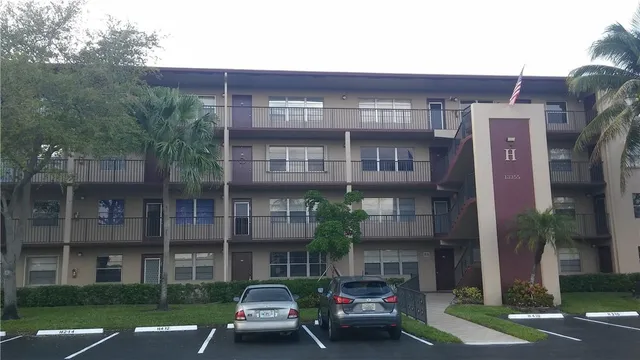2-bedroom rental at 13355 SW 9TH Court #414H, Pembroke Pines