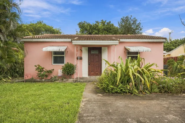 2-bedroom home at 1524 NE 2ND Avenue, Fort Lauderdale