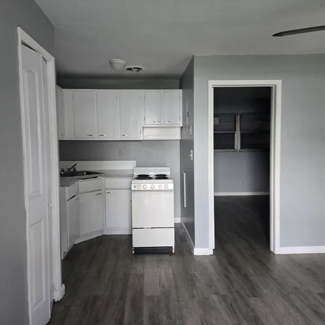 1-bedroom rental at 2850 SW 1st Street #4, Fort Lauderdale