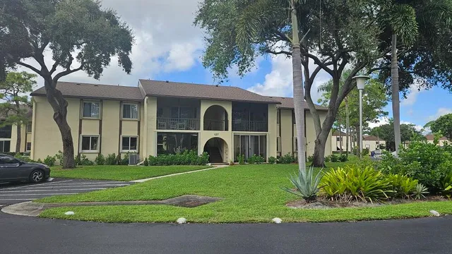 2-bedroom rental at 127 Lake Pine Circle #A-2, Greenacres