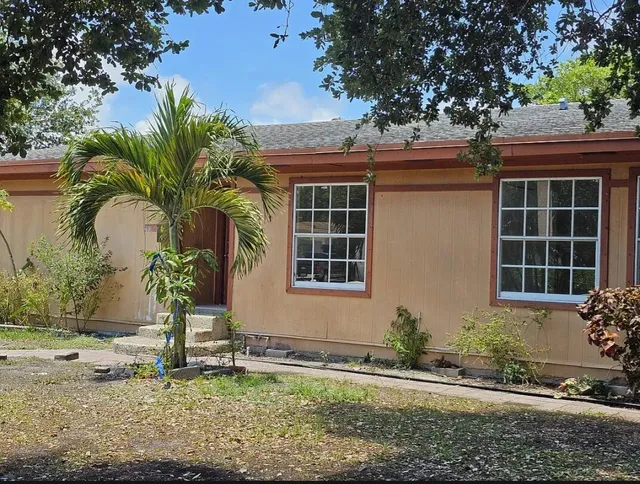 3-bedroom rental at 2013 Dock Street, West Palm Beach