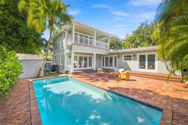4-bedroom home at 108 SE 17th Avenue, Fort Lauderdale