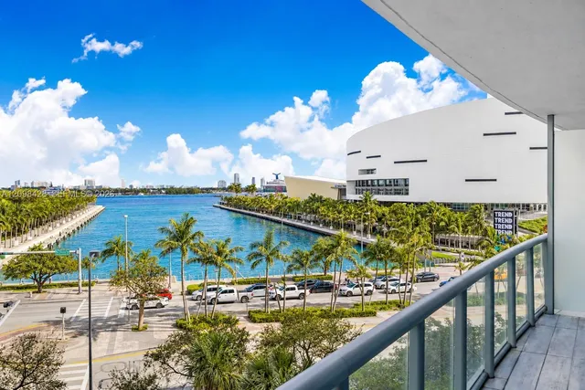 1-bedroom home at 888 Biscayne Boulevard #411, Miami