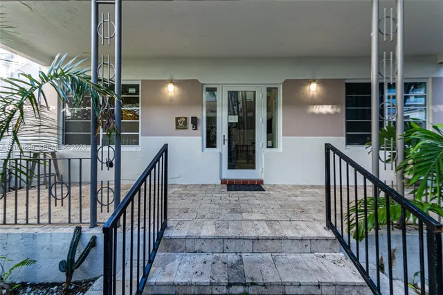 2-bedroom rental at 1431 Lincoln Terrace #2, Miami Beach