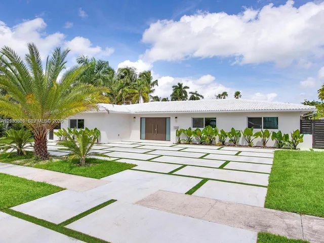 4-bedroom rental at 2025 Keystone Boulevard, North Miami