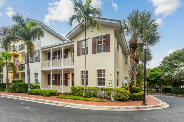 4-bedroom home at 1059 W HERITAGE CLUB Circle, Delray Beach