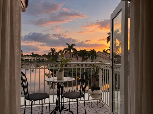 4-bedroom home at 1050 SE 6TH Avenue, Dania Beach
