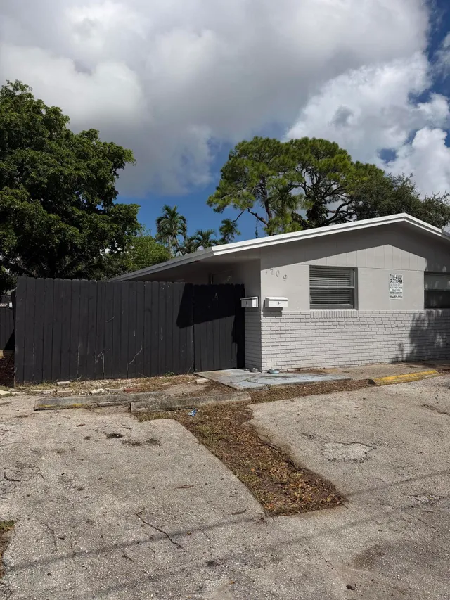 2-bedroom rental at 1709 SW 11th Street #Unit a, Fort Lauderdale