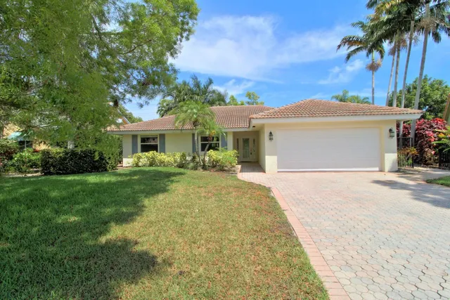 3-bedroom rental at 949 GREENSWARD Lane, Delray Beach