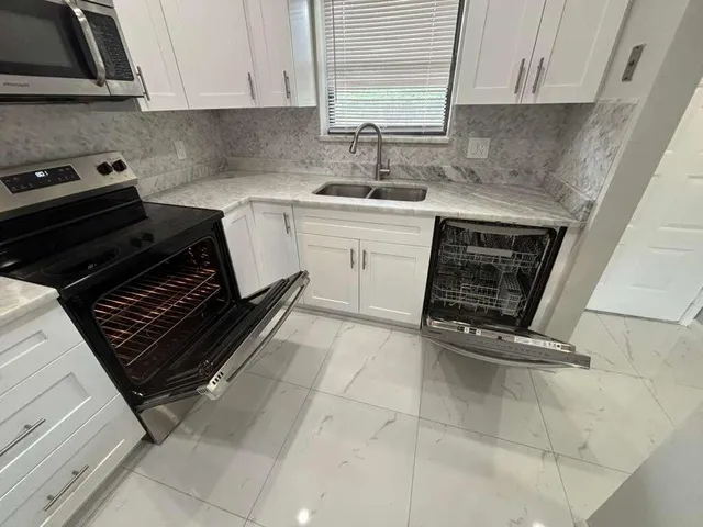 2-bedroom rental at 21913 Lake Forest Circle #201, Boca Raton