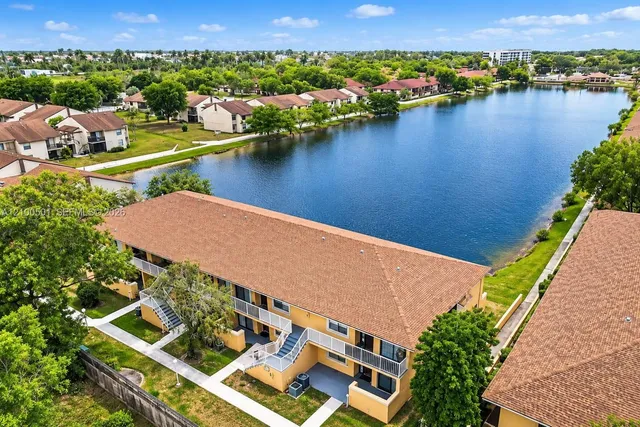 2-bedroom home at 400 NW 214 Street #104-22, Miami Gardens