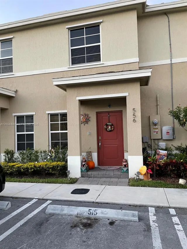 2-bedroom home at 556 NE 5th Street, Florida City