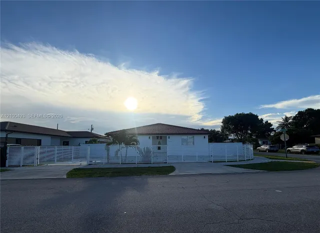 4-bedroom home at 14100 Jefferson Street, Miami