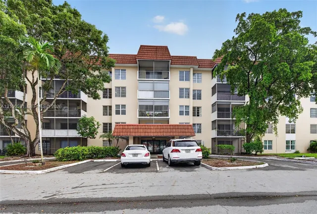 2-bedroom home at 4172 Inverrary Drive #203, Lauderhill