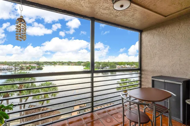 2-bedroom home at 1100 Colony Point Circle #504, Pembroke Pines