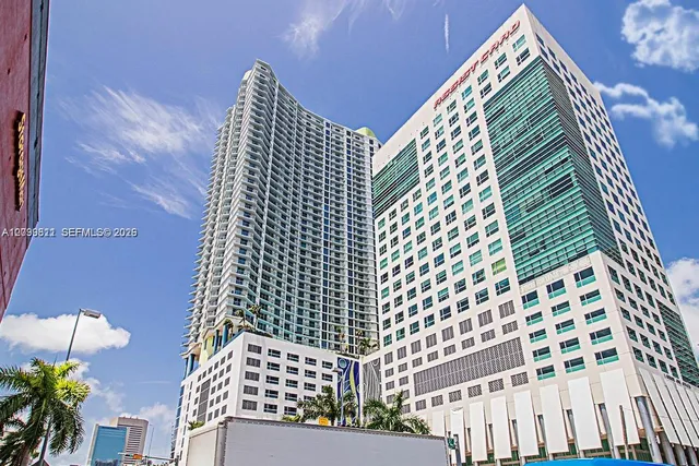 1-bedroom rental at 185 SW 7th Street #1414, Miami
