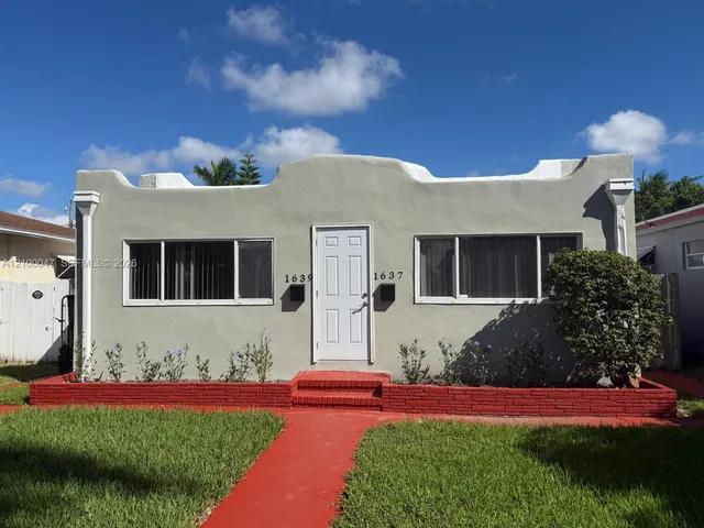 2-bedroom rental at 1639 Mayo Street #1639, Hollywood