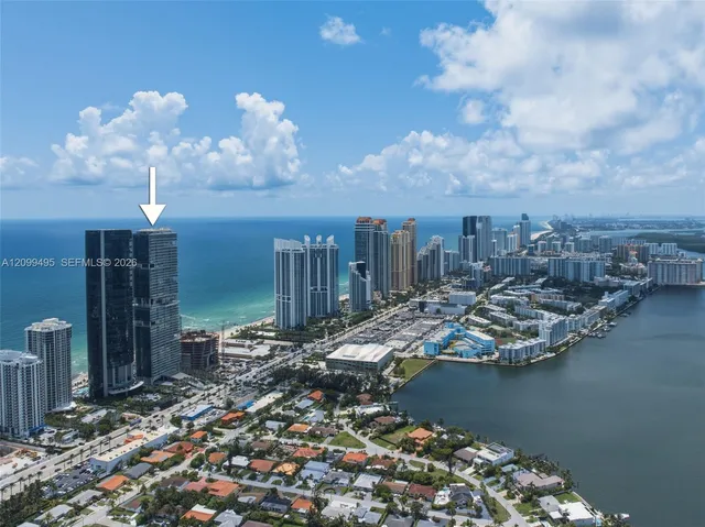 4-bedroom rental at 18501 Collins Avenue #1404, Sunny Isles Beach