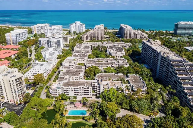 2-bedroom rental at 121 Crandon Boulevard #358, Key Biscayne