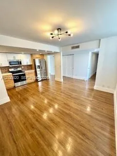 3-bedroom rental at 20401 NE 30th Avenue #422-8, Aventura