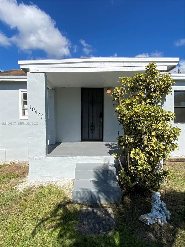 1-bedroom rental at 10425 SW 173rd Terrace #10427, Miami