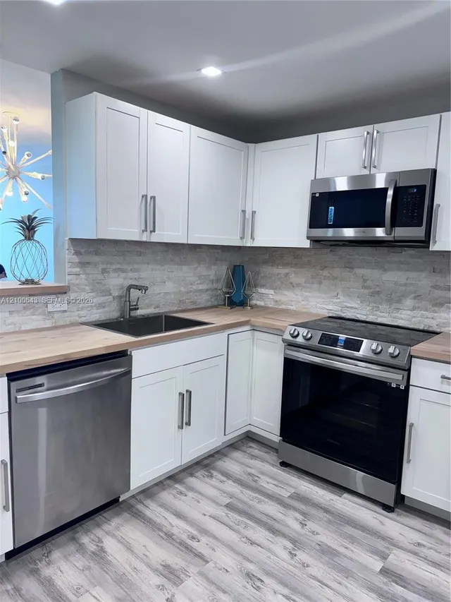2-bedroom rental at 1750 NE 191st Street #725, Miami