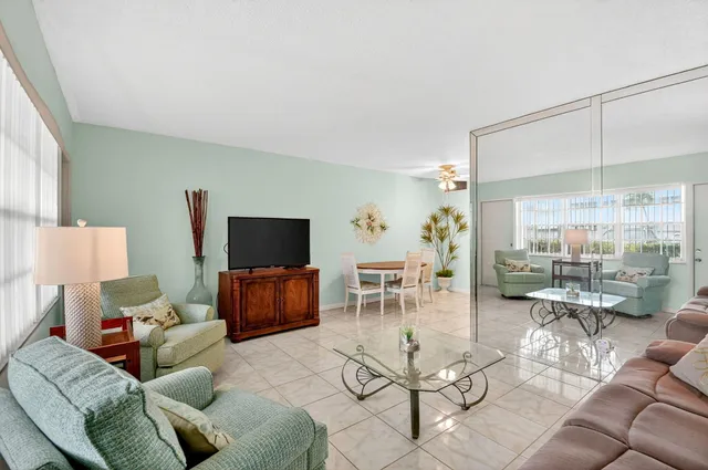 1-bedroom home at 5203 NE 24th Terrace #B105, Fort Lauderdale